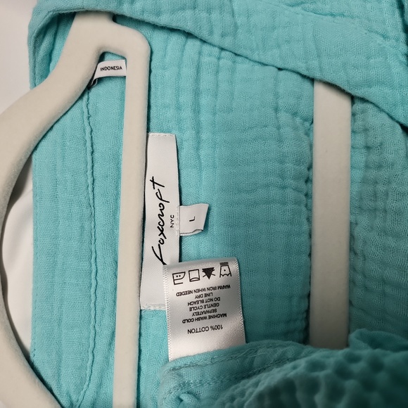 Foxcroft size large cotton gauze button front blouse - Picture 3 of 3